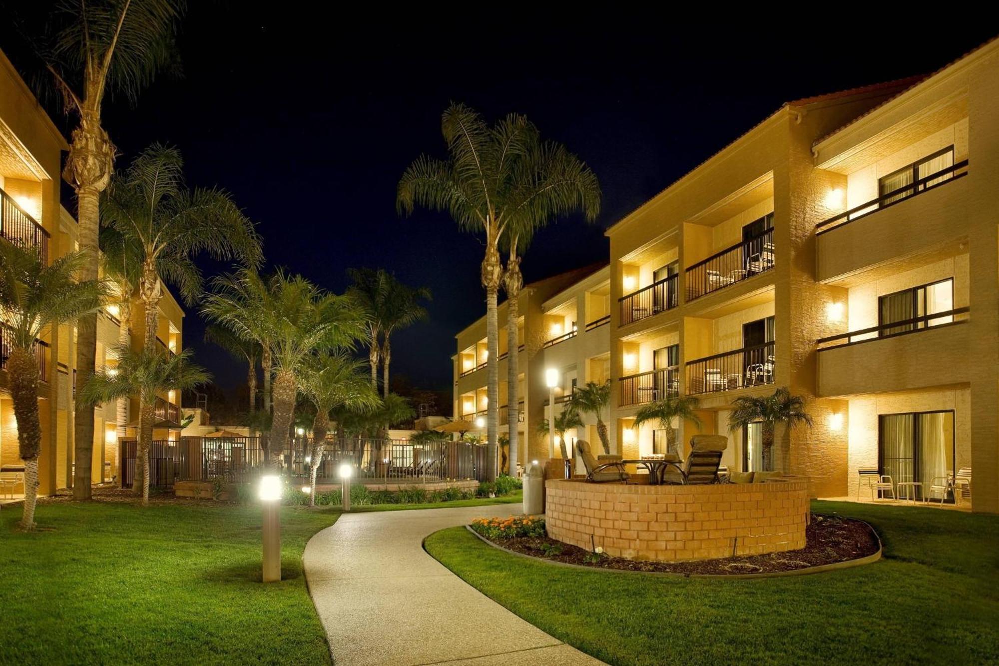 Courtyard By Marriott San Diego Sorrento Valley Exteriör bild